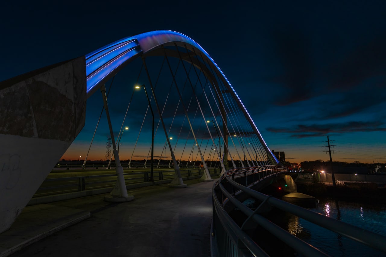 Twin Cities Light Up 'Mississippi River Blue'