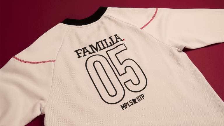 FamiliaShirt
